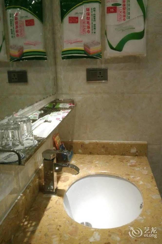 Longwang Business Hotel Liuzhou Zewnętrze zdjęcie