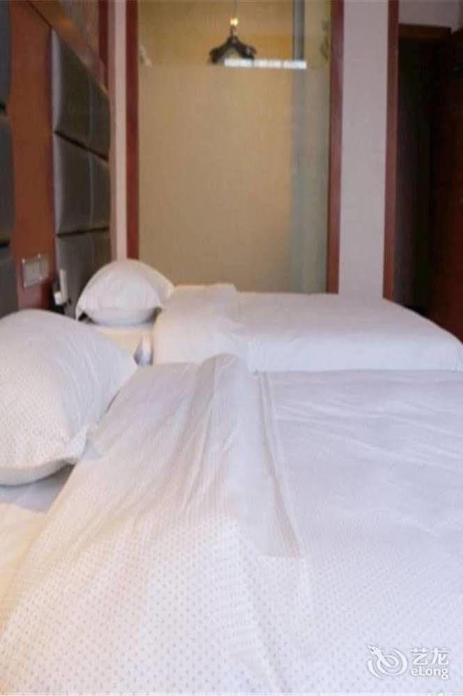 Longwang Business Hotel Liuzhou Zewnętrze zdjęcie