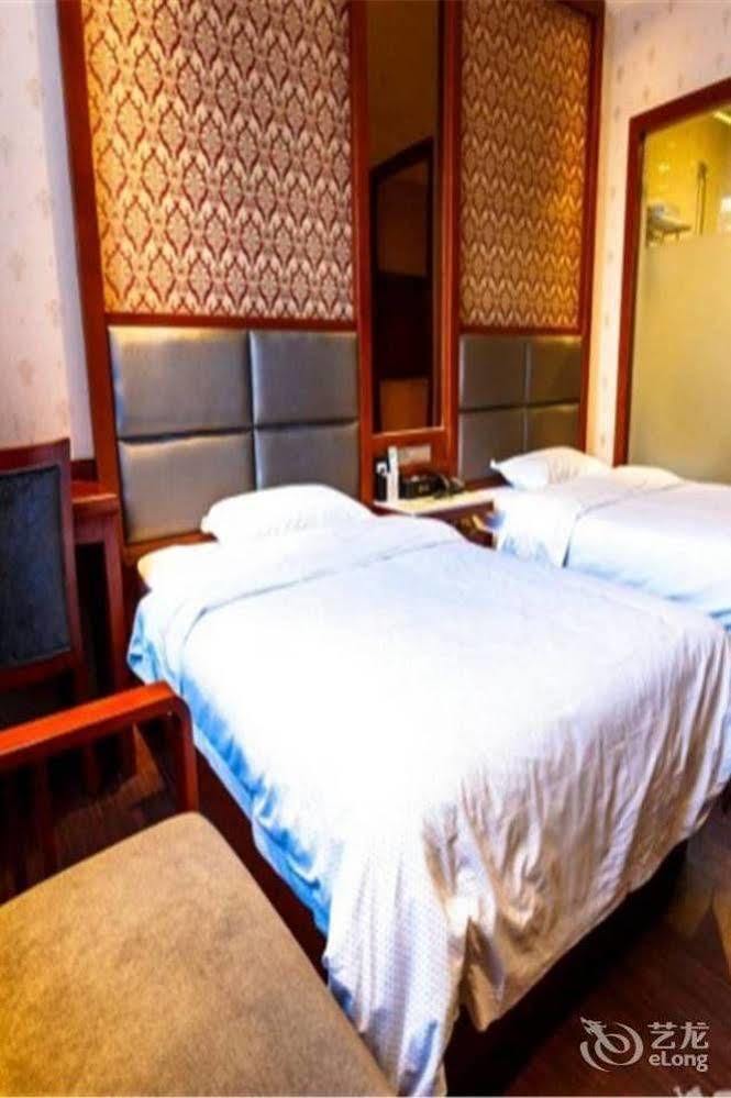 Longwang Business Hotel Liuzhou Zewnętrze zdjęcie