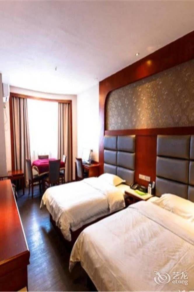 Longwang Business Hotel Liuzhou Zewnętrze zdjęcie
