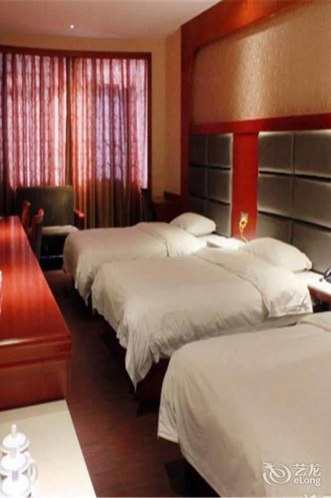 Longwang Business Hotel Liuzhou Zewnętrze zdjęcie